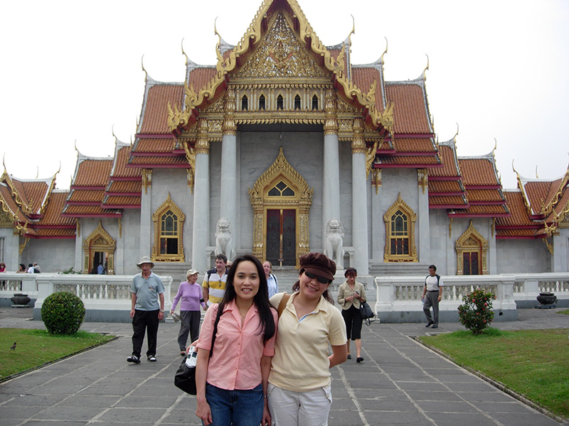 Annie's sisters' trip to Thailand