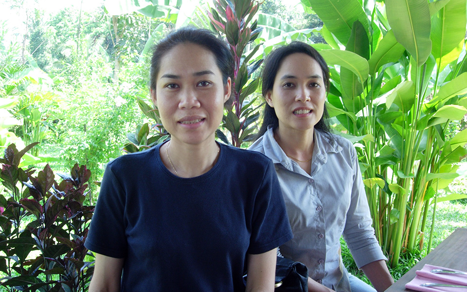 Annie's sisters' trip to Thailand