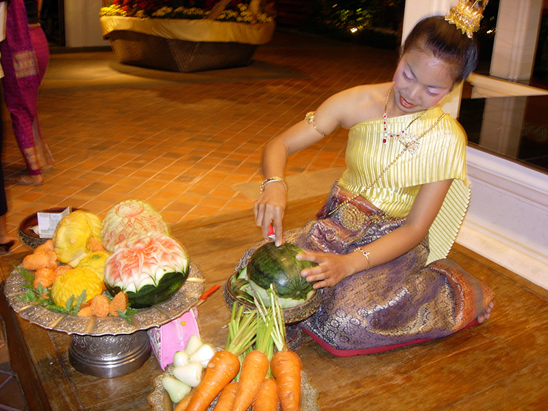 Annie's sisters' trip to Thailand